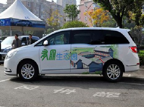 南华户外车贴喷绘如何保持效果?